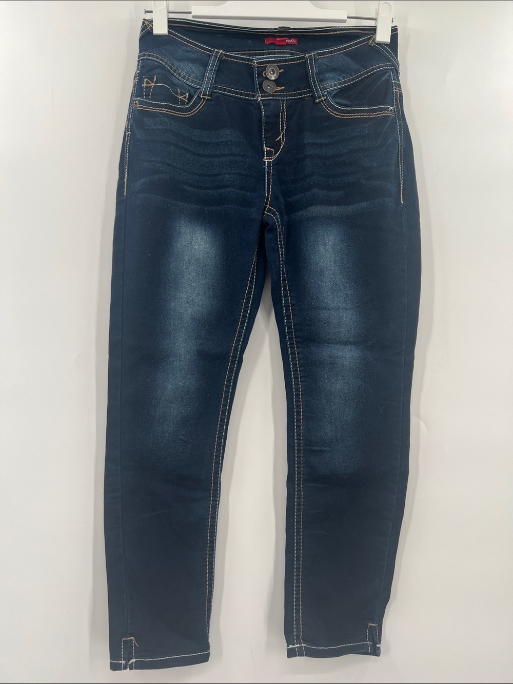 Size 5  Bango ankle cropped jeans